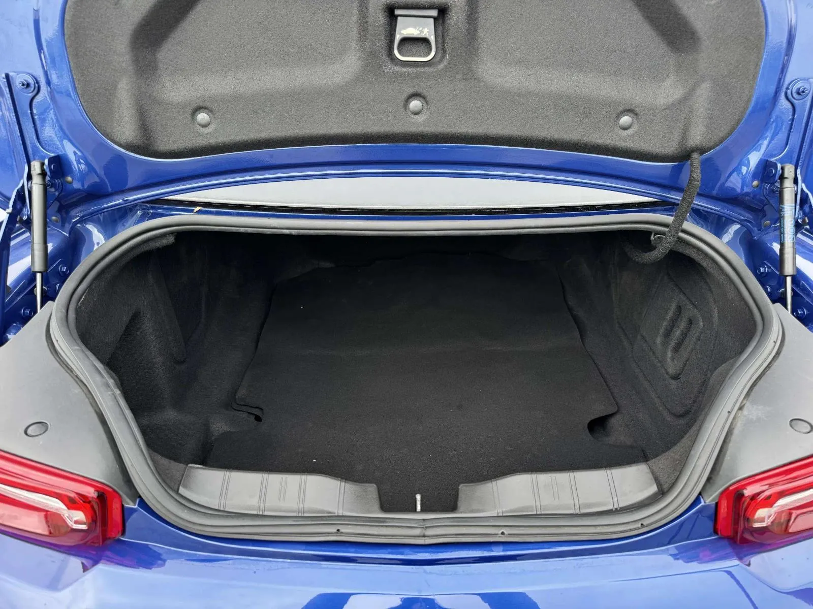 2023 Chevrolet Camaro 41