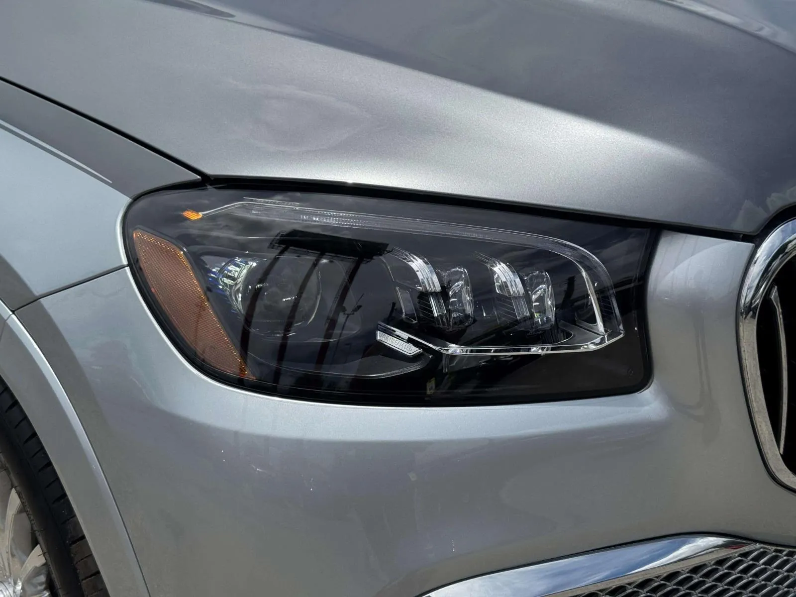 Mercedes-Benz GLS photo 12