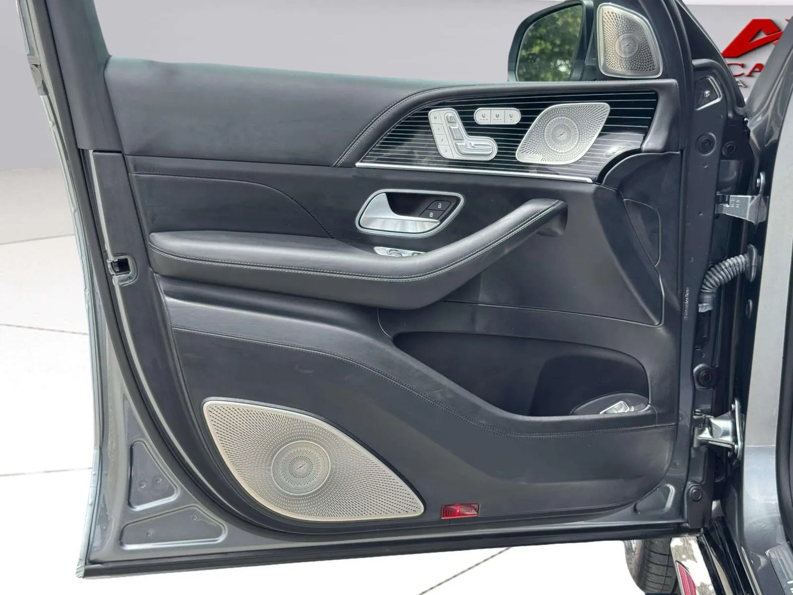 Mercedes-Benz GLS photo 31