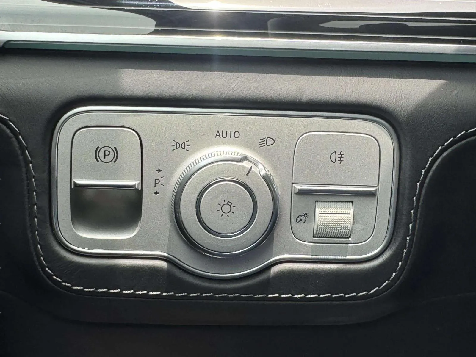 Mercedes-Benz GLS photo 39