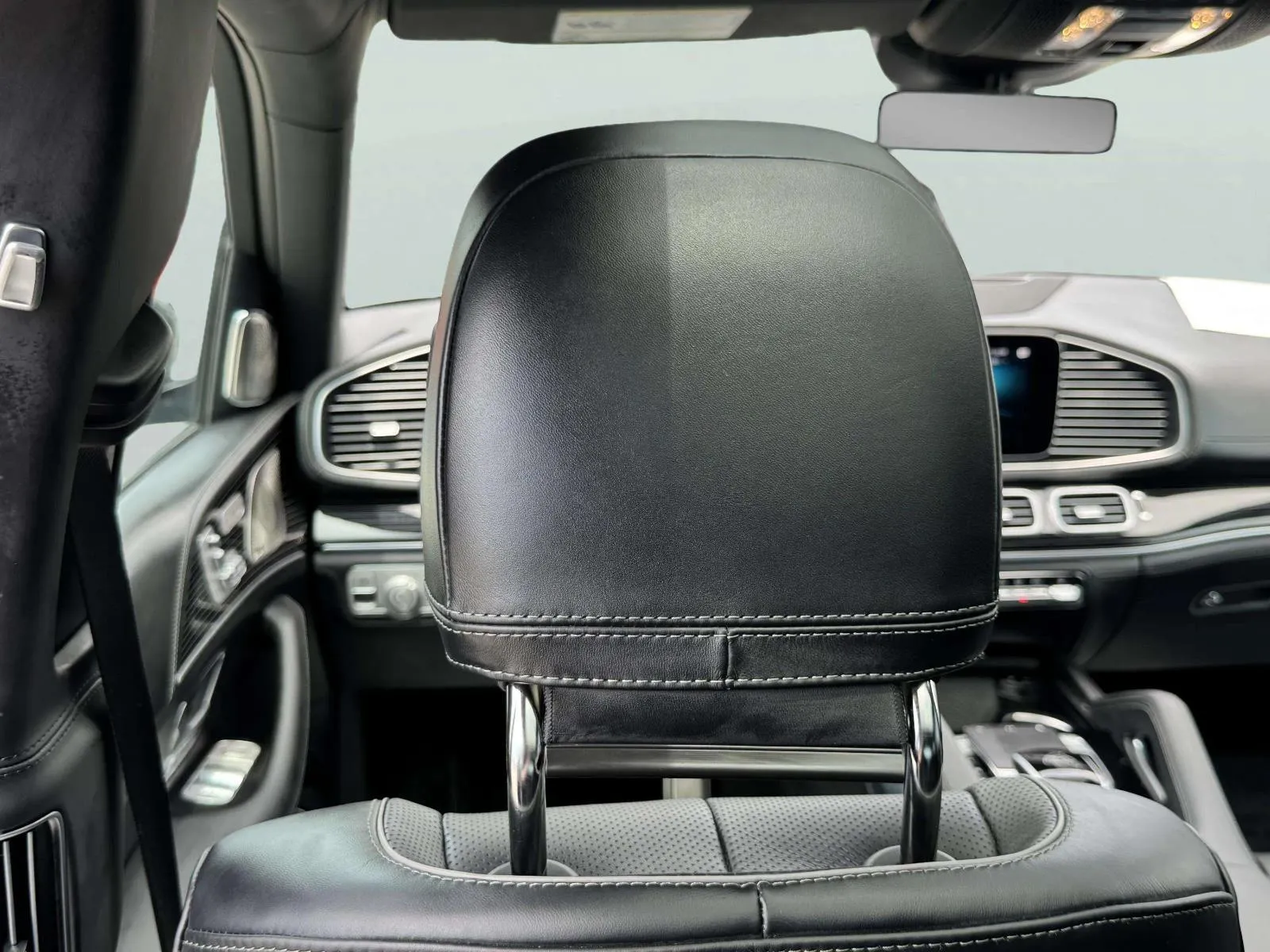 Mercedes-Benz GLS photo 69