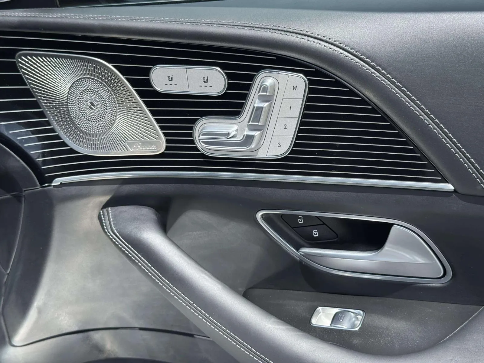 Mercedes-Benz GLS photo 100
