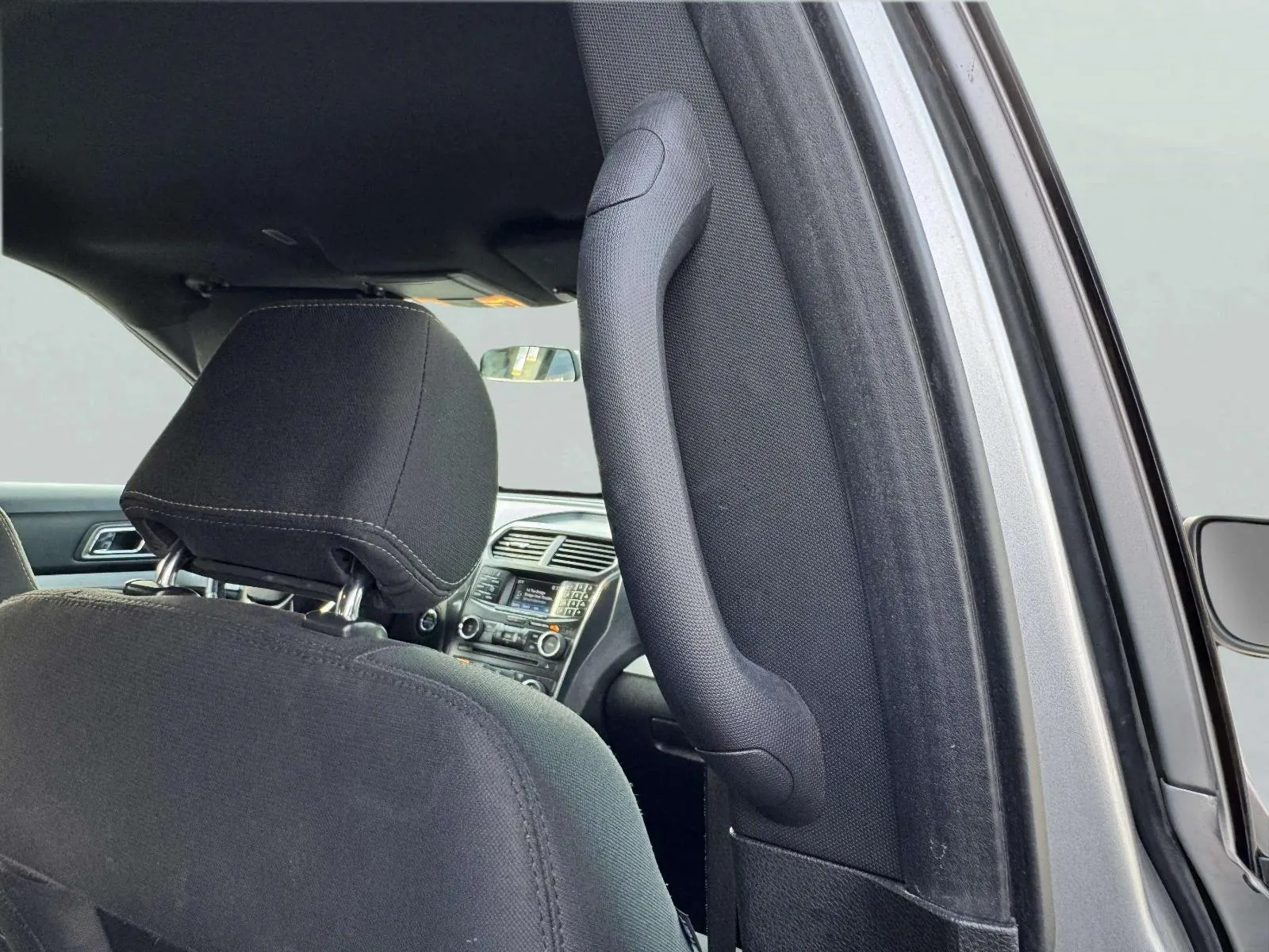 Ford Explorer photo 39
