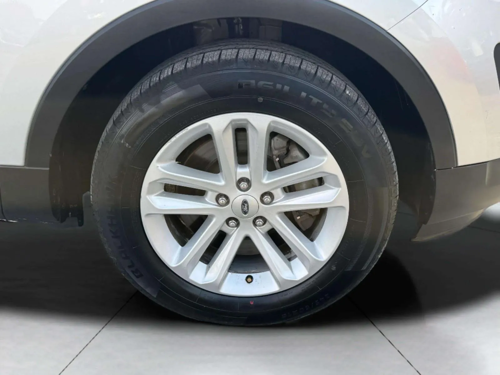 Ford Explorer photo 53