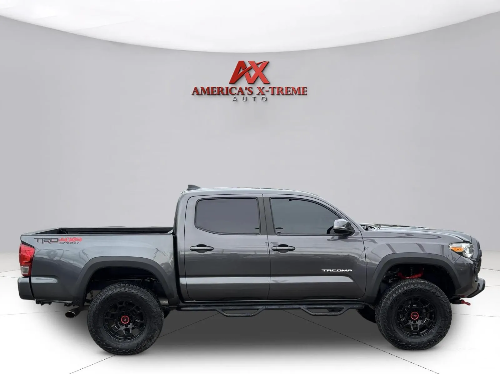 Toyota Tacoma photo 7