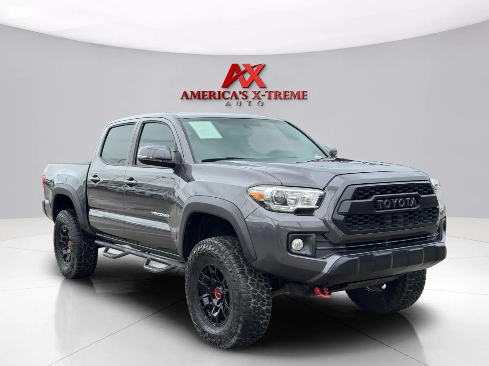 Toyota Tacoma photo 8