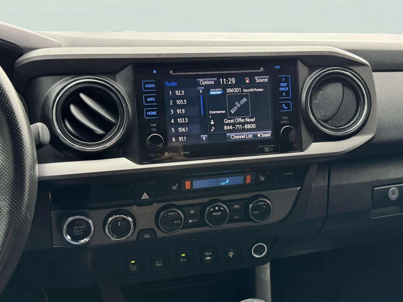 Toyota Tacoma photo 22