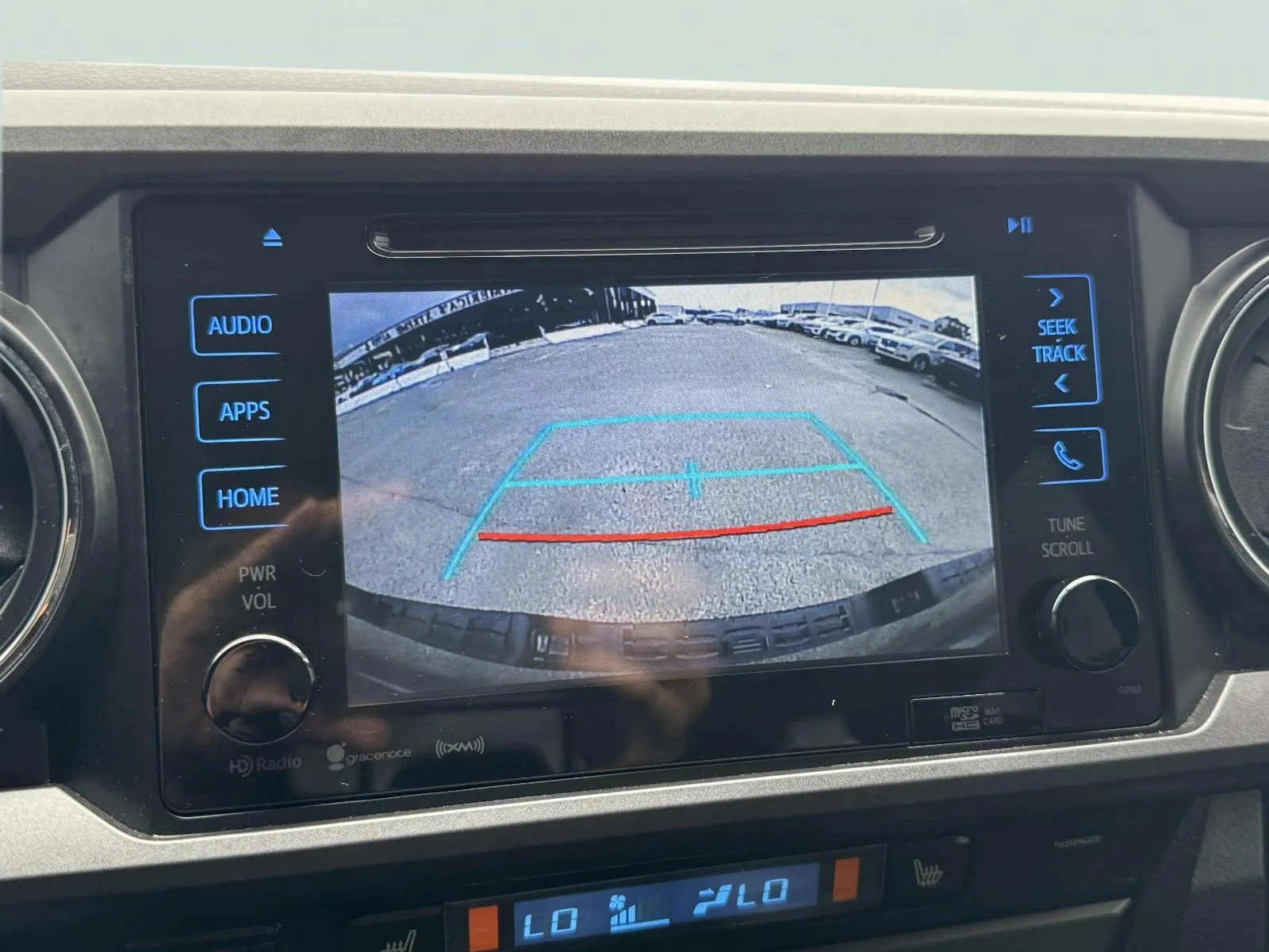 Toyota Tacoma photo 23