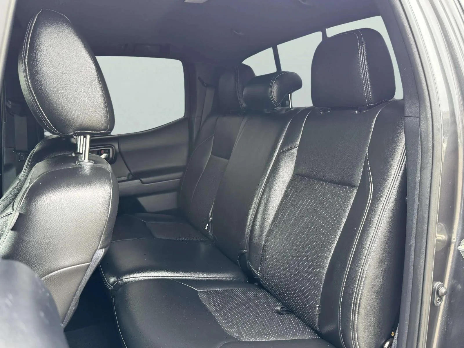 Toyota Tacoma photo 30
