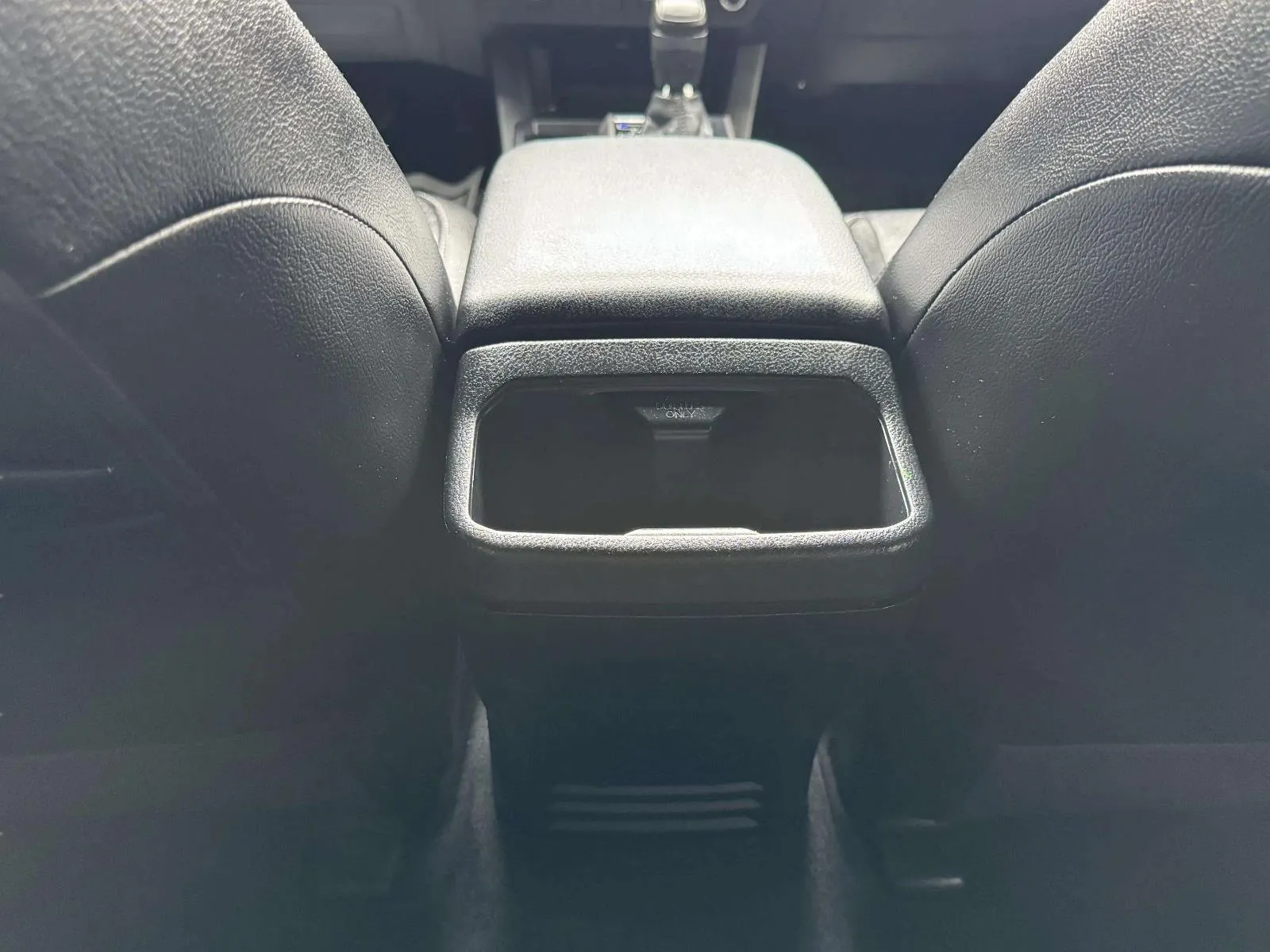 Toyota Tacoma photo 32