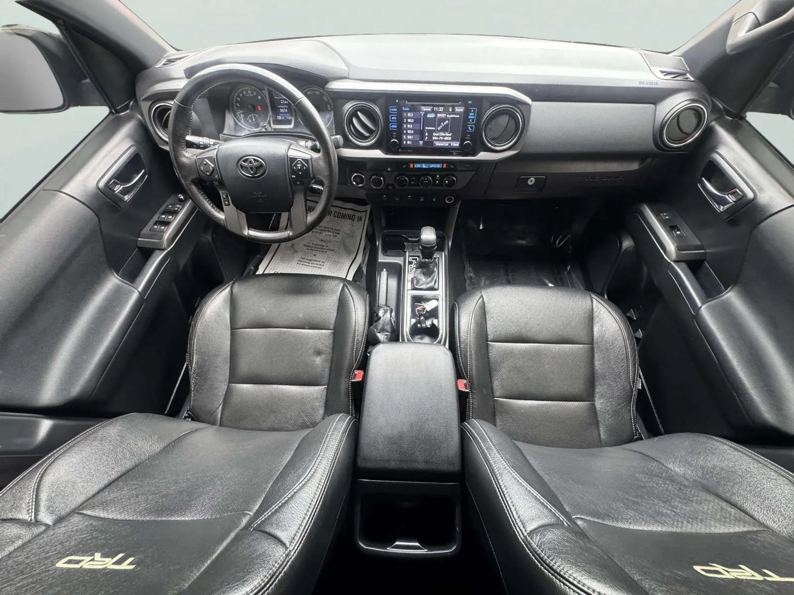 Toyota Tacoma photo 34