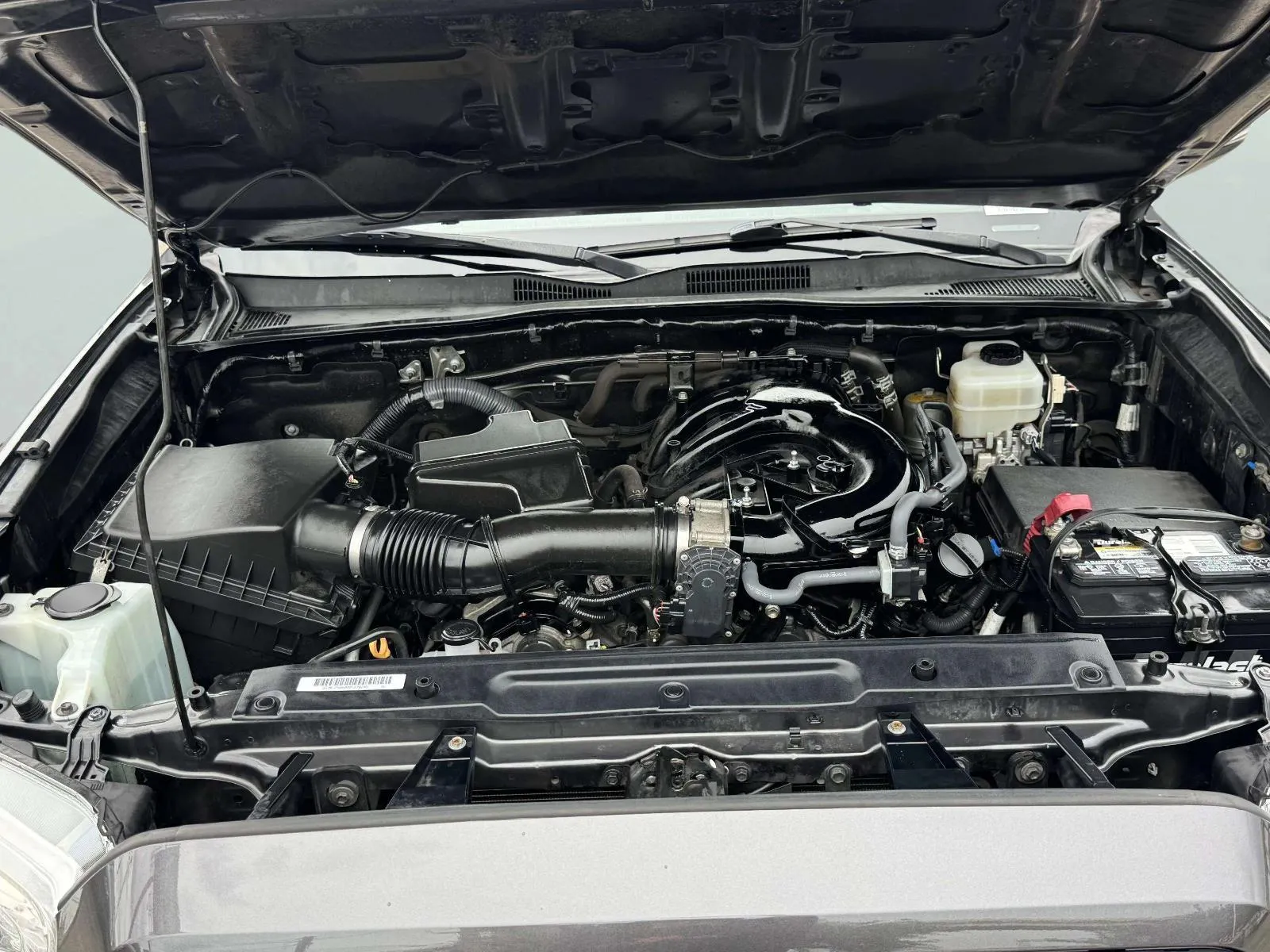 Toyota Tacoma photo 54