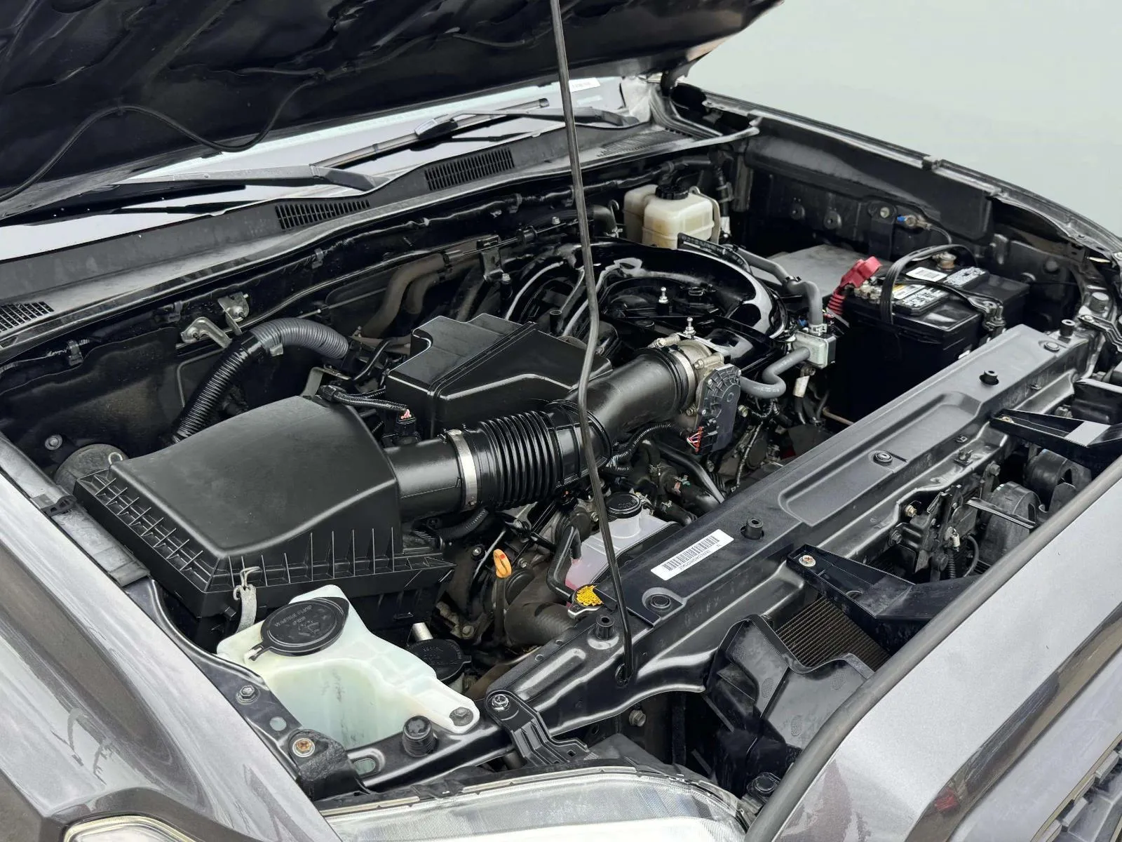 Toyota Tacoma photo 55