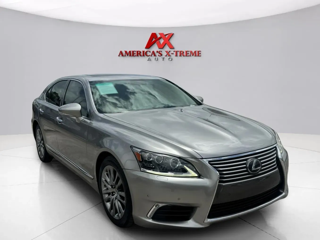 Lexus LS photo 8