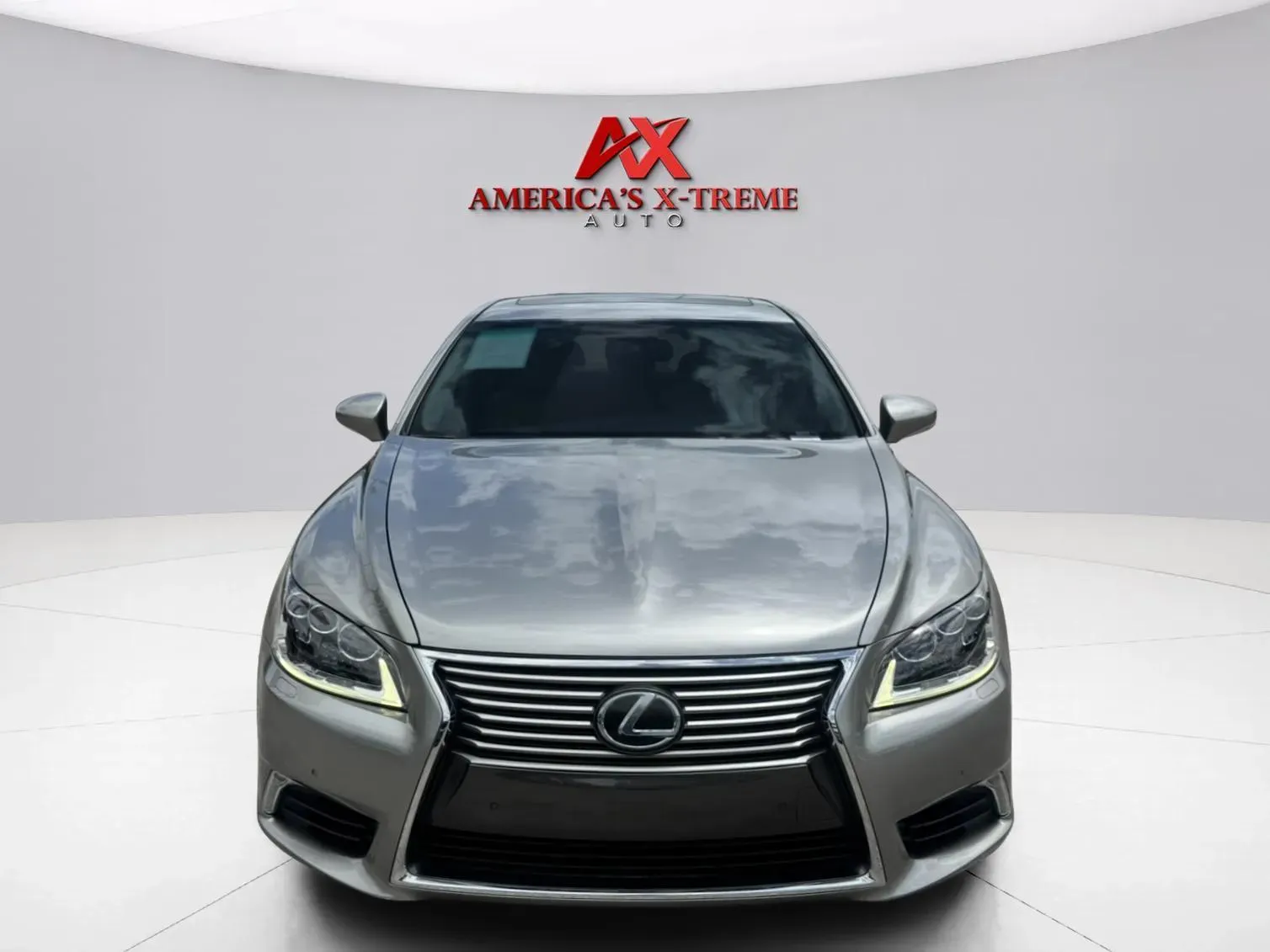 Lexus LS photo 9