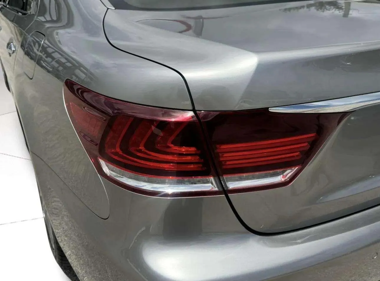 Lexus LS photo 15