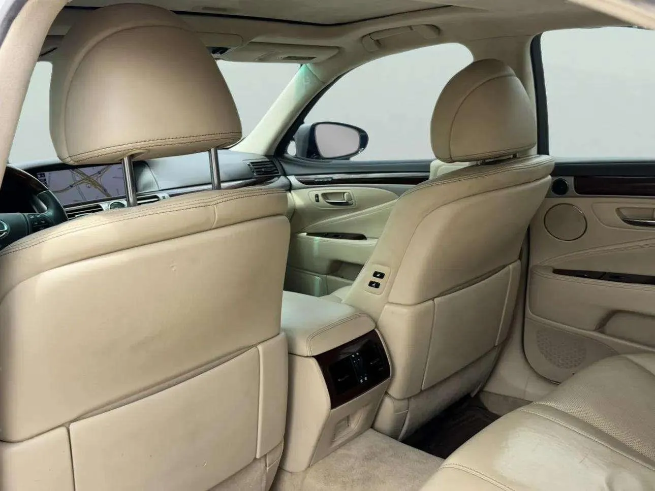 Lexus LS photo 41