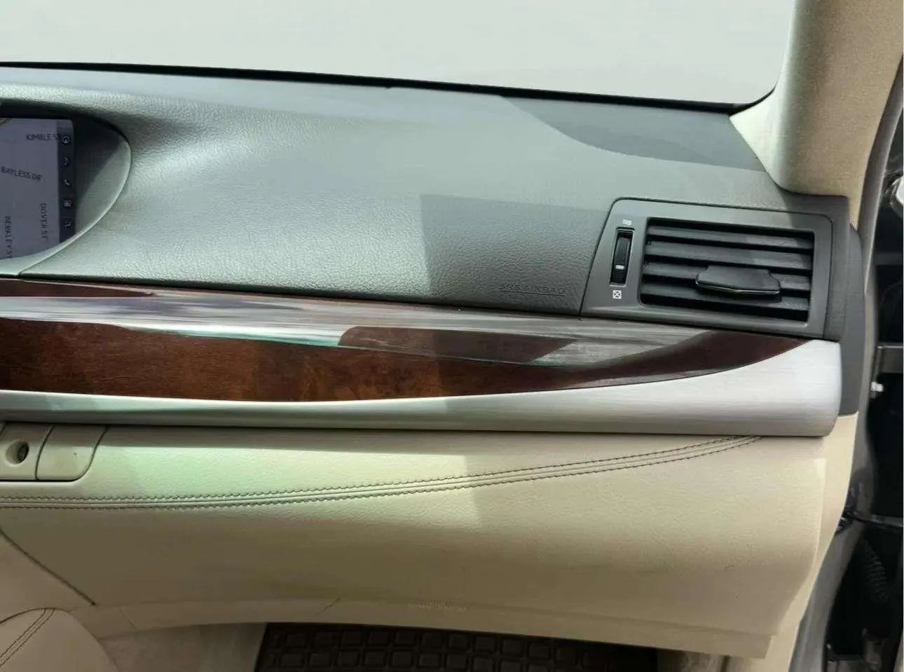 Lexus LS photo 58