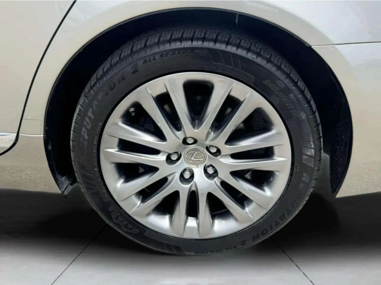 Lexus LS photo 63