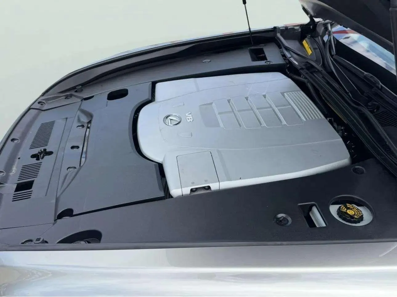 Lexus LS photo 69