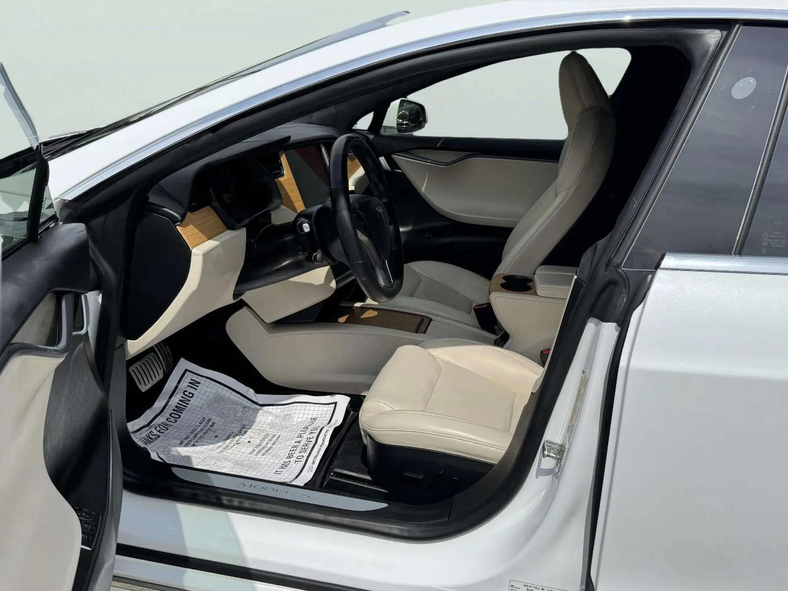Tesla Model S photo 11