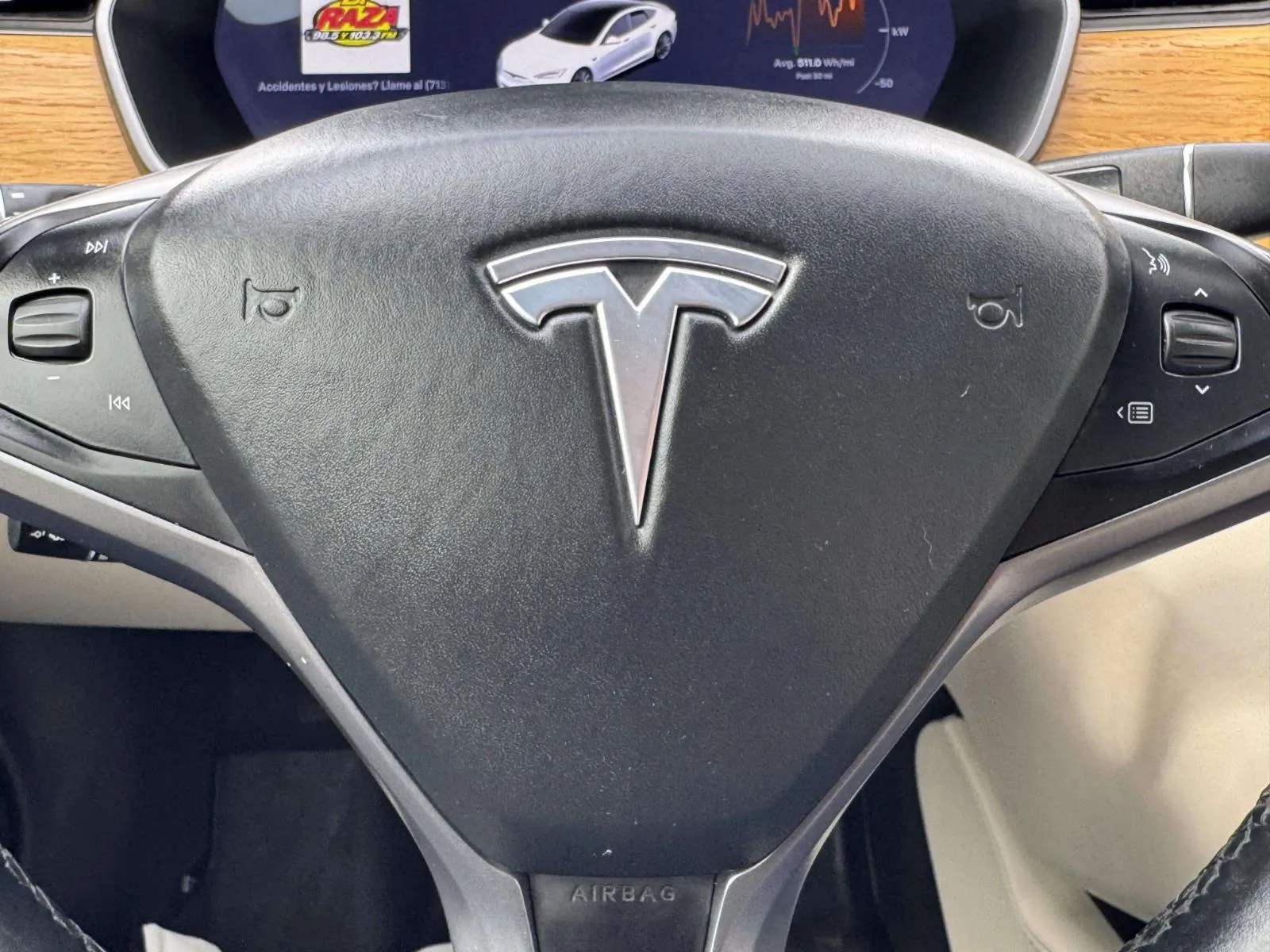 Tesla Model S photo 21