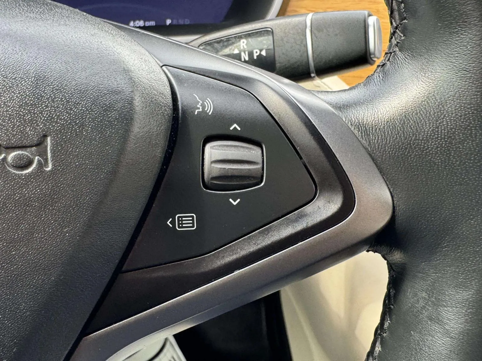 Tesla Model S photo 22