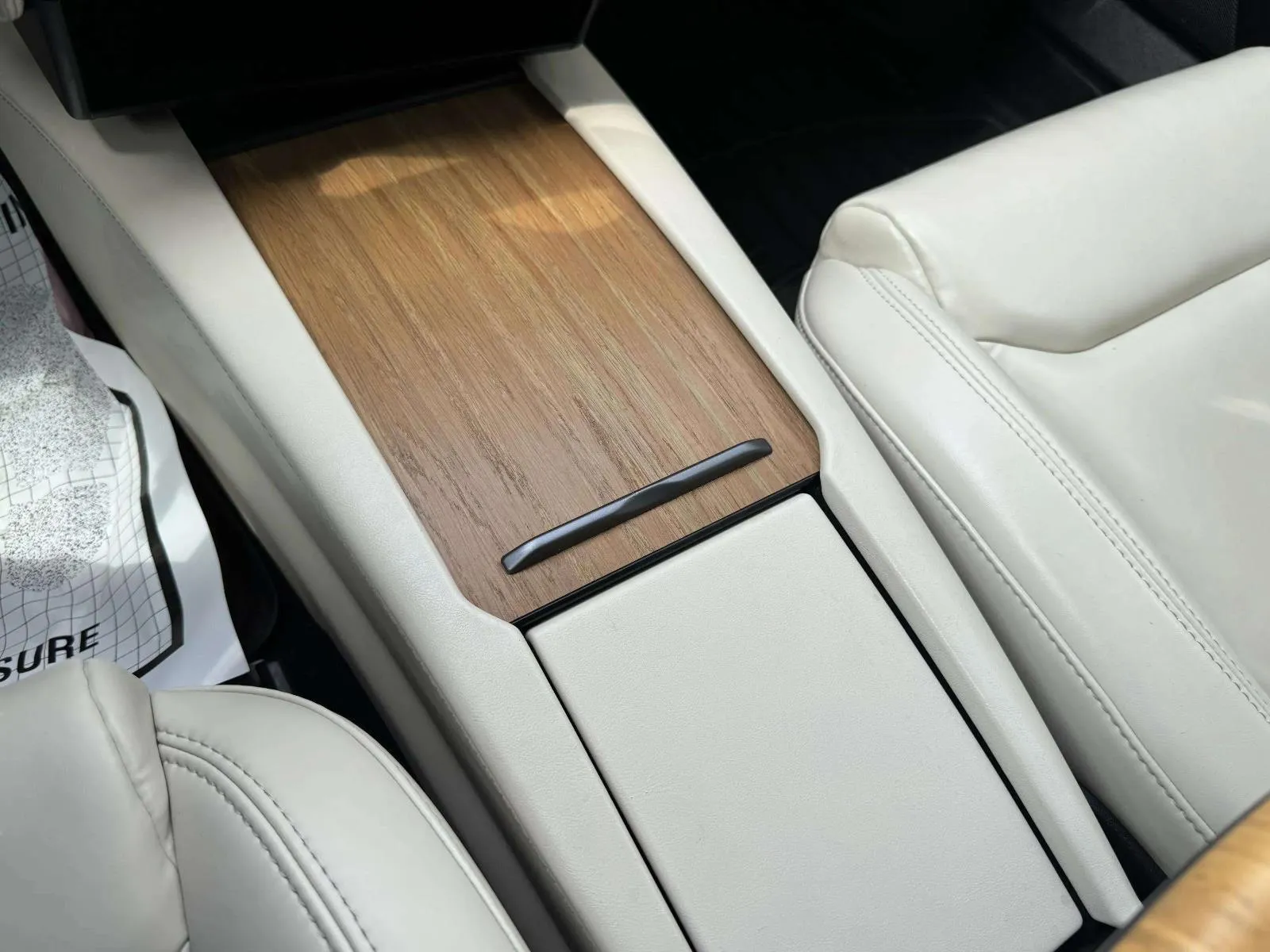 Tesla Model S photo 27