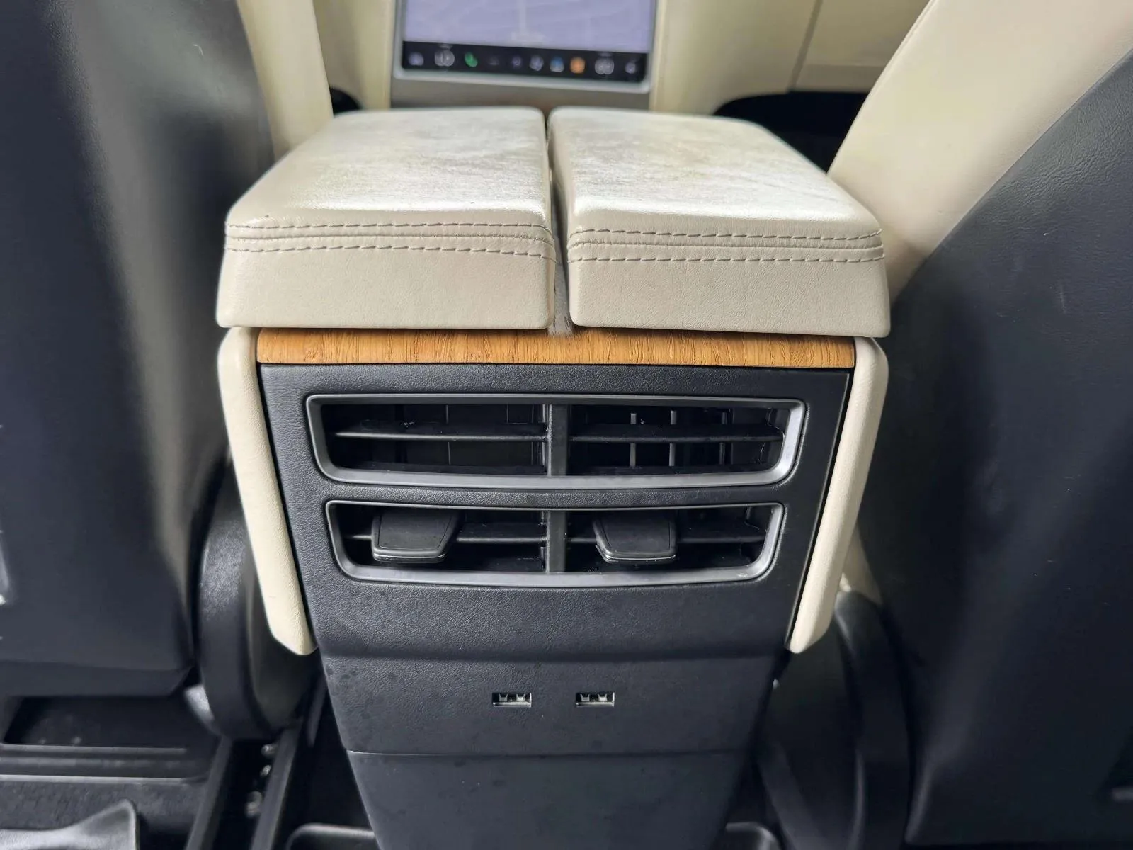 Tesla Model S photo 33