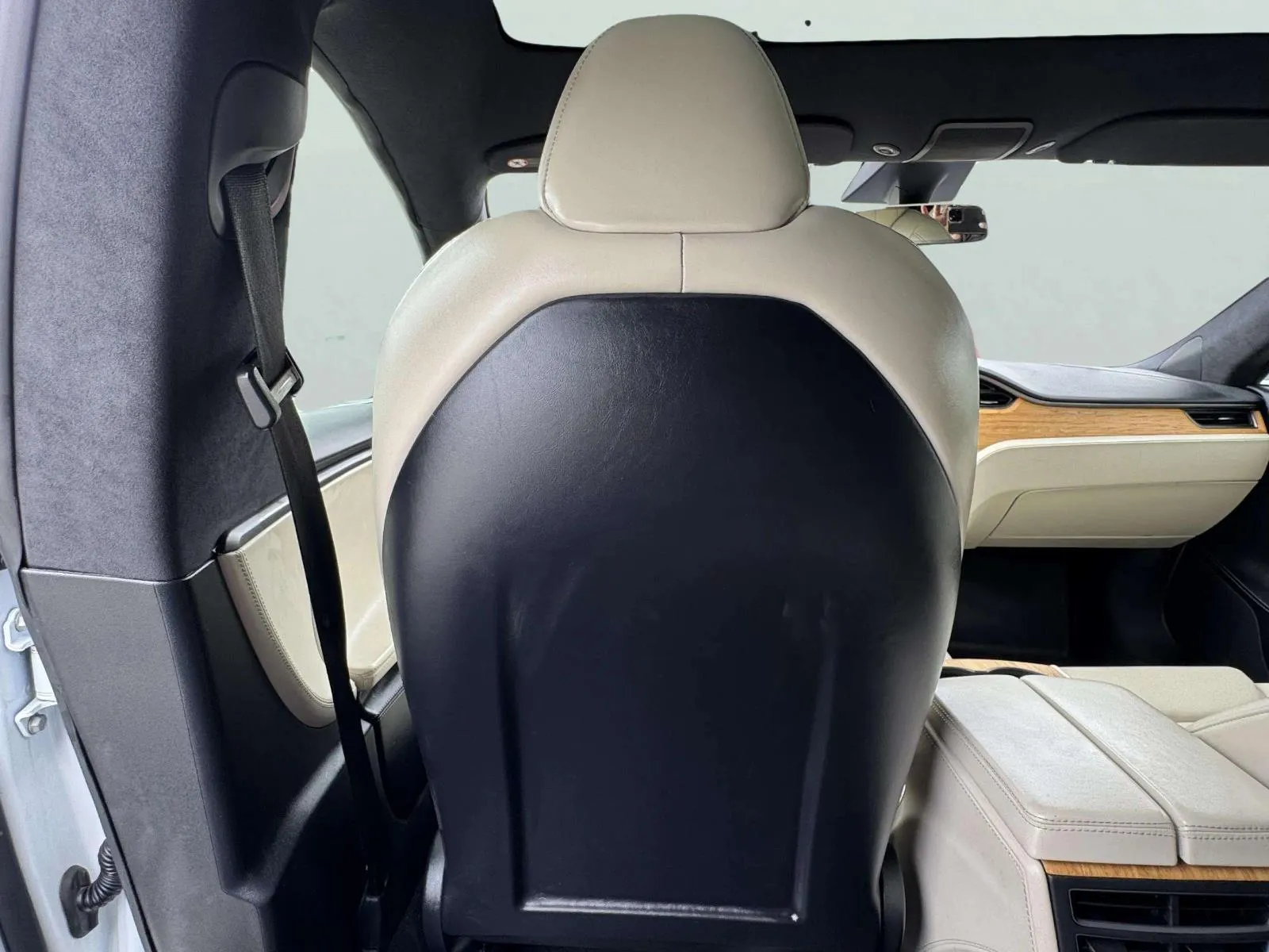 Tesla Model S photo 34