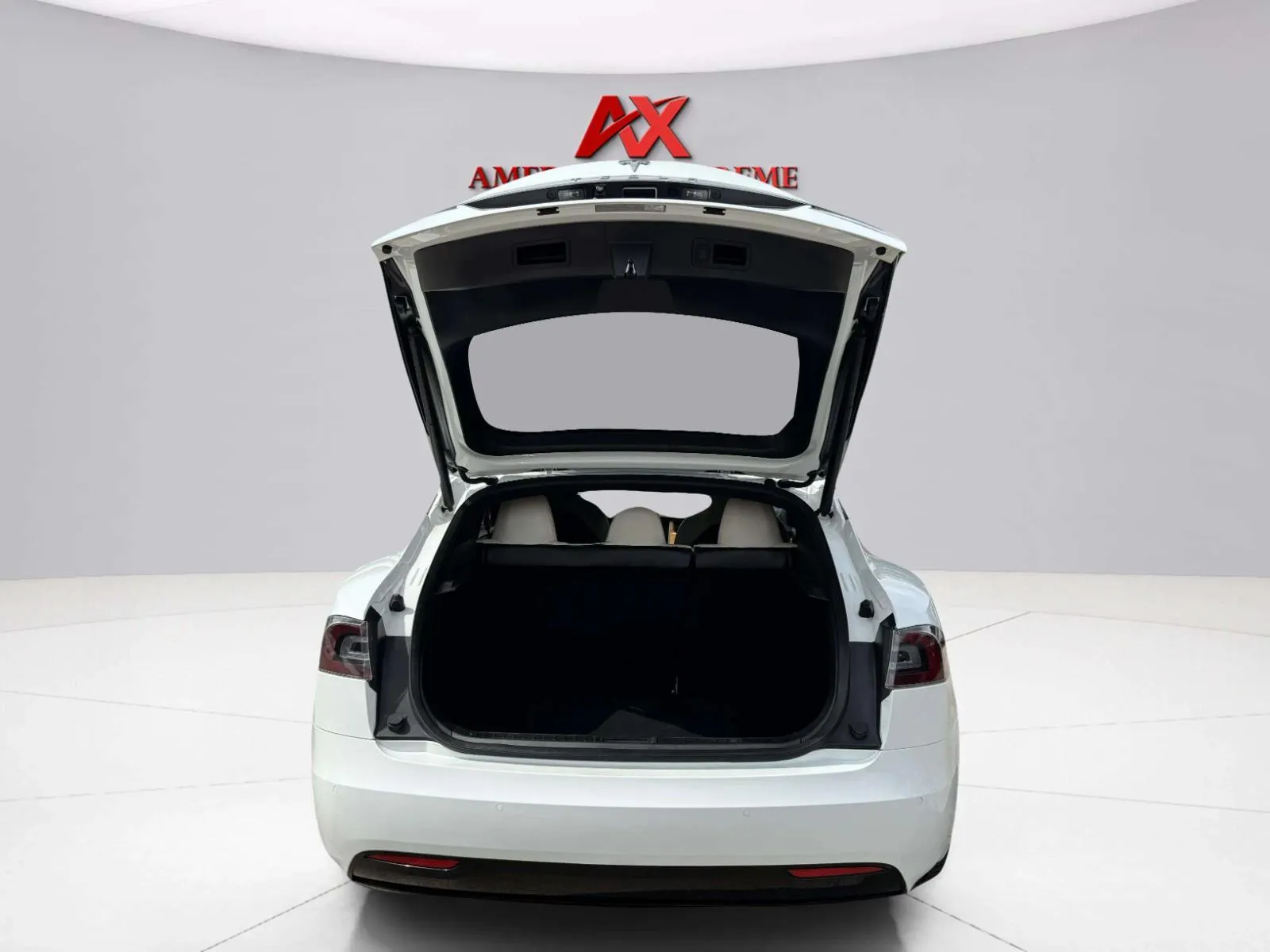 Tesla Model S photo 47