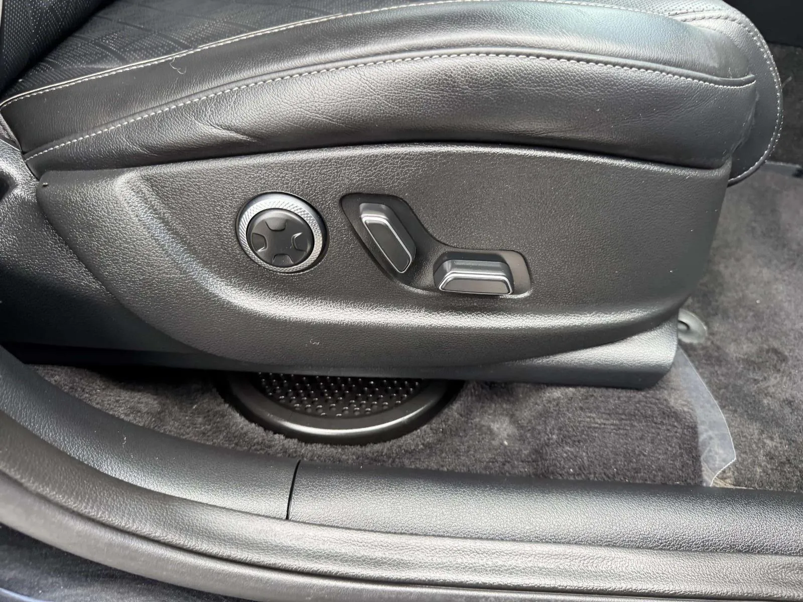 Genesis GV80 photo 59