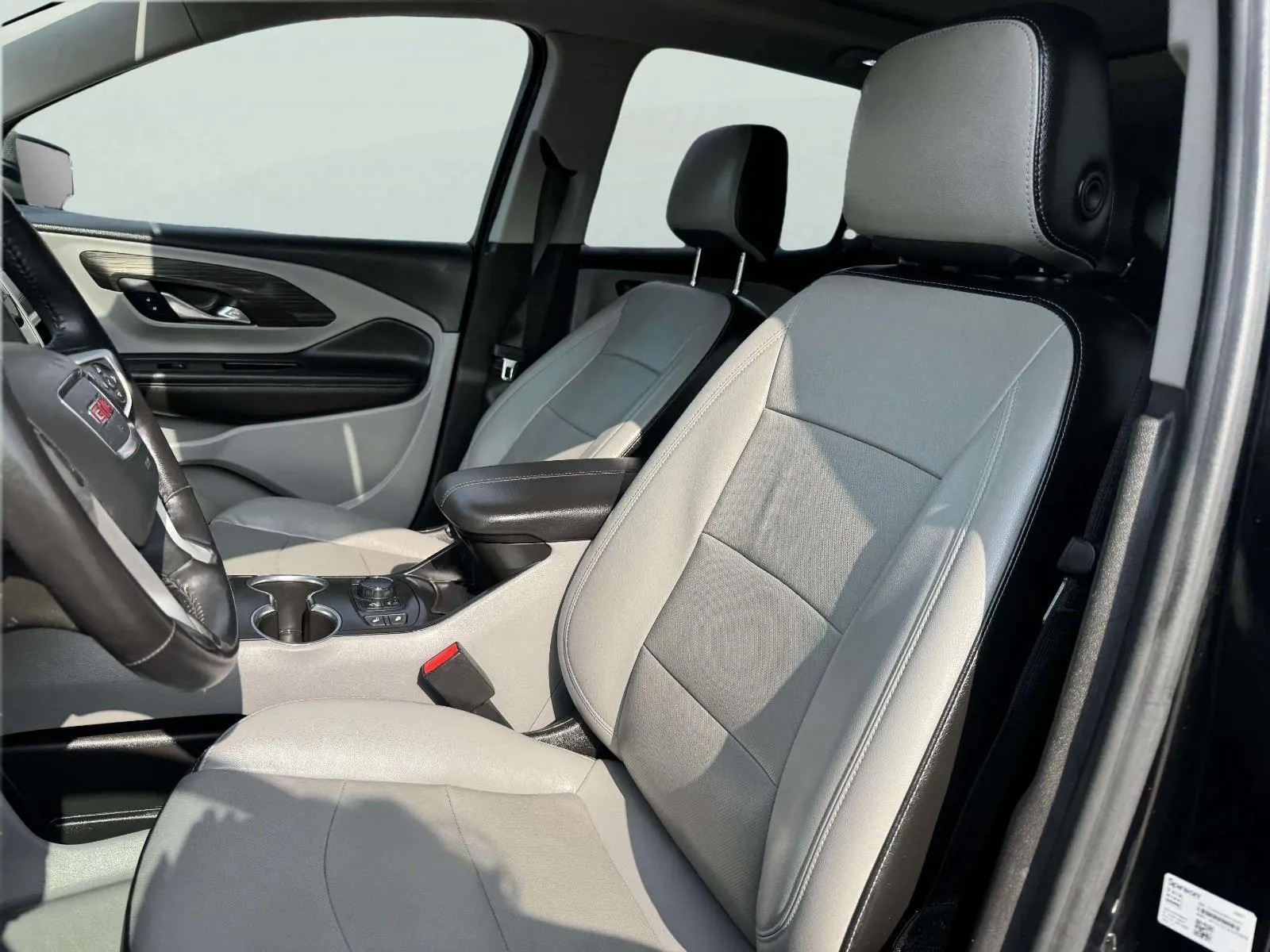 GMC Terrain photo 21