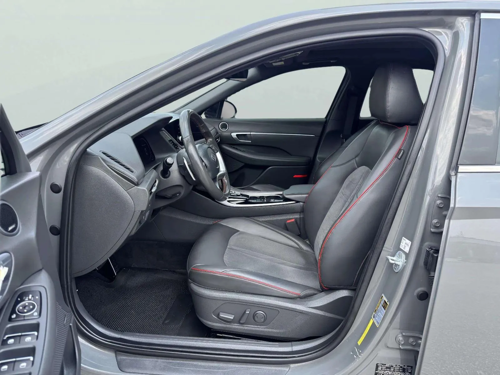 Hyundai Sonata photo 18