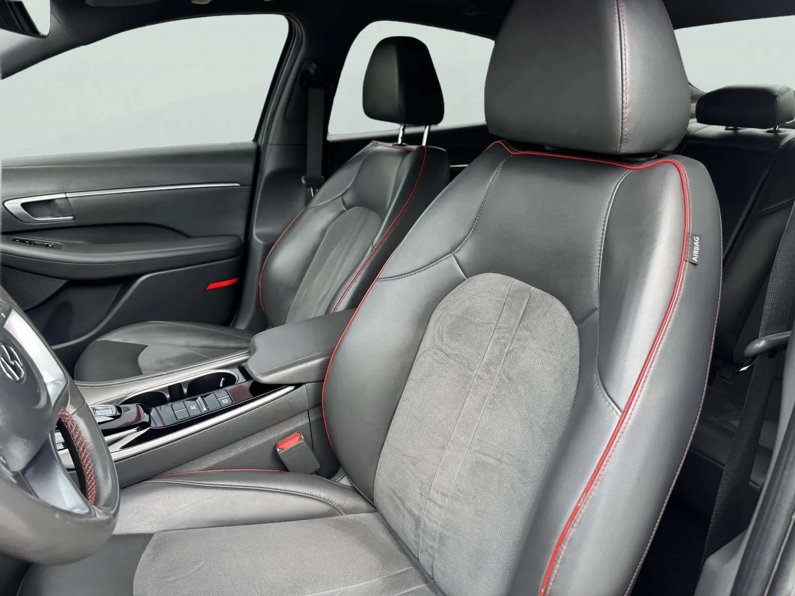 Hyundai Sonata photo 21
