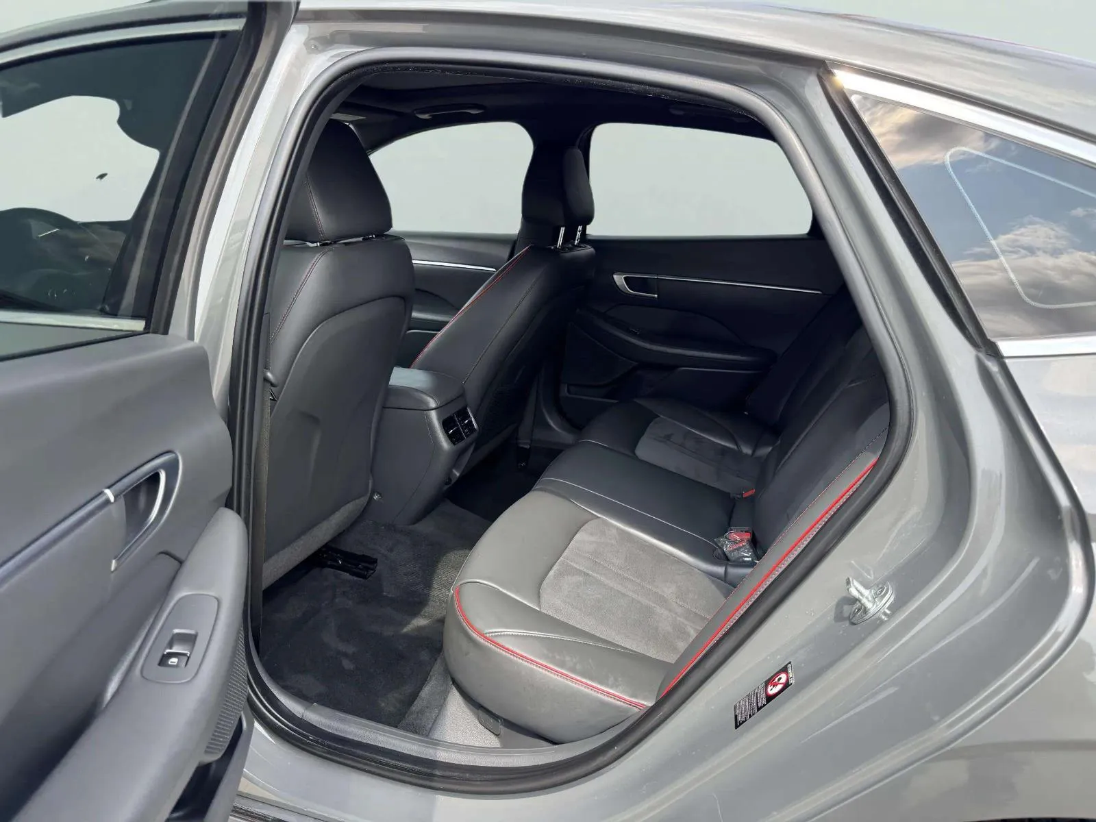 Hyundai Sonata photo 36