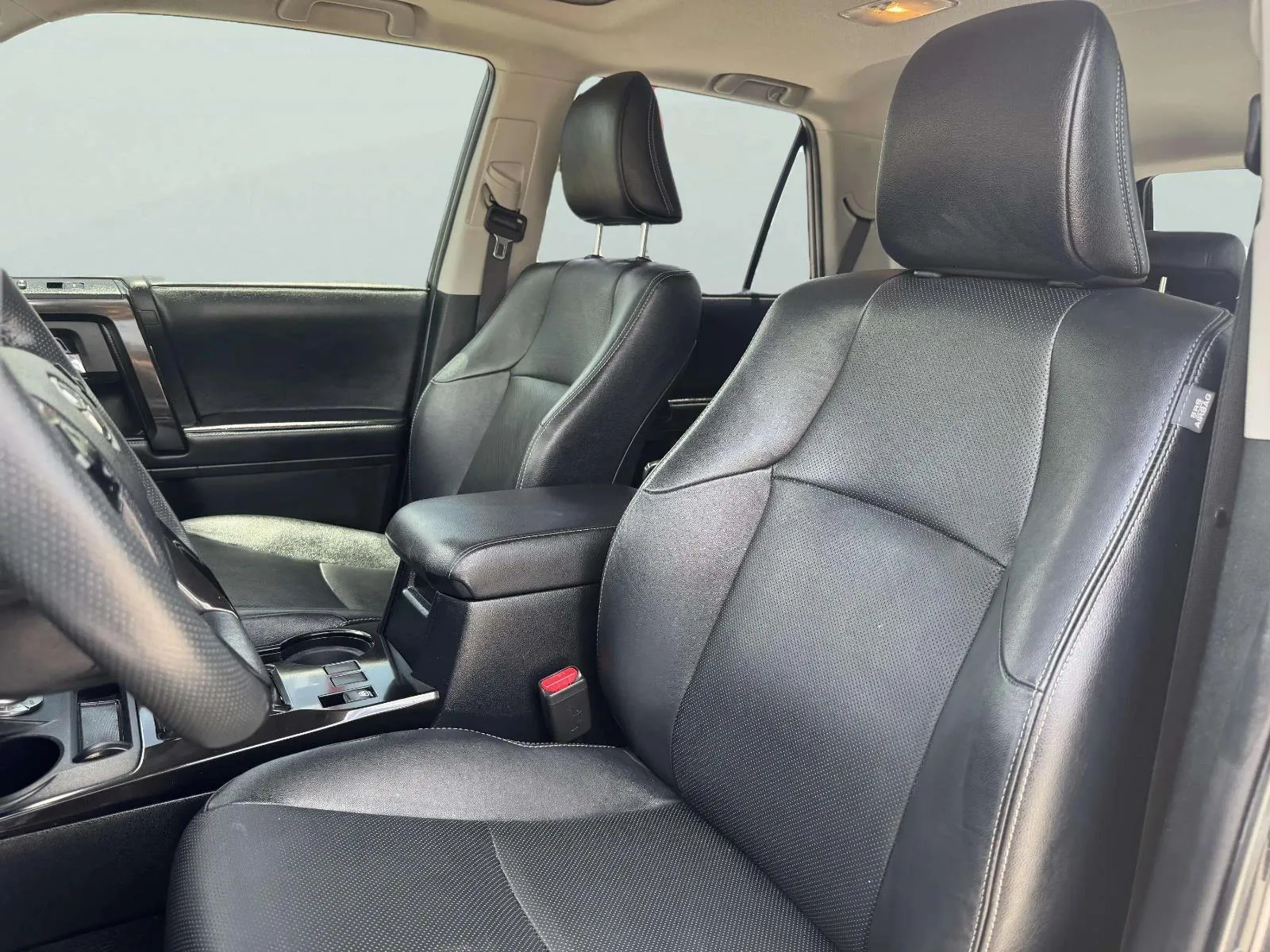 Toyota 4Runner photo 21