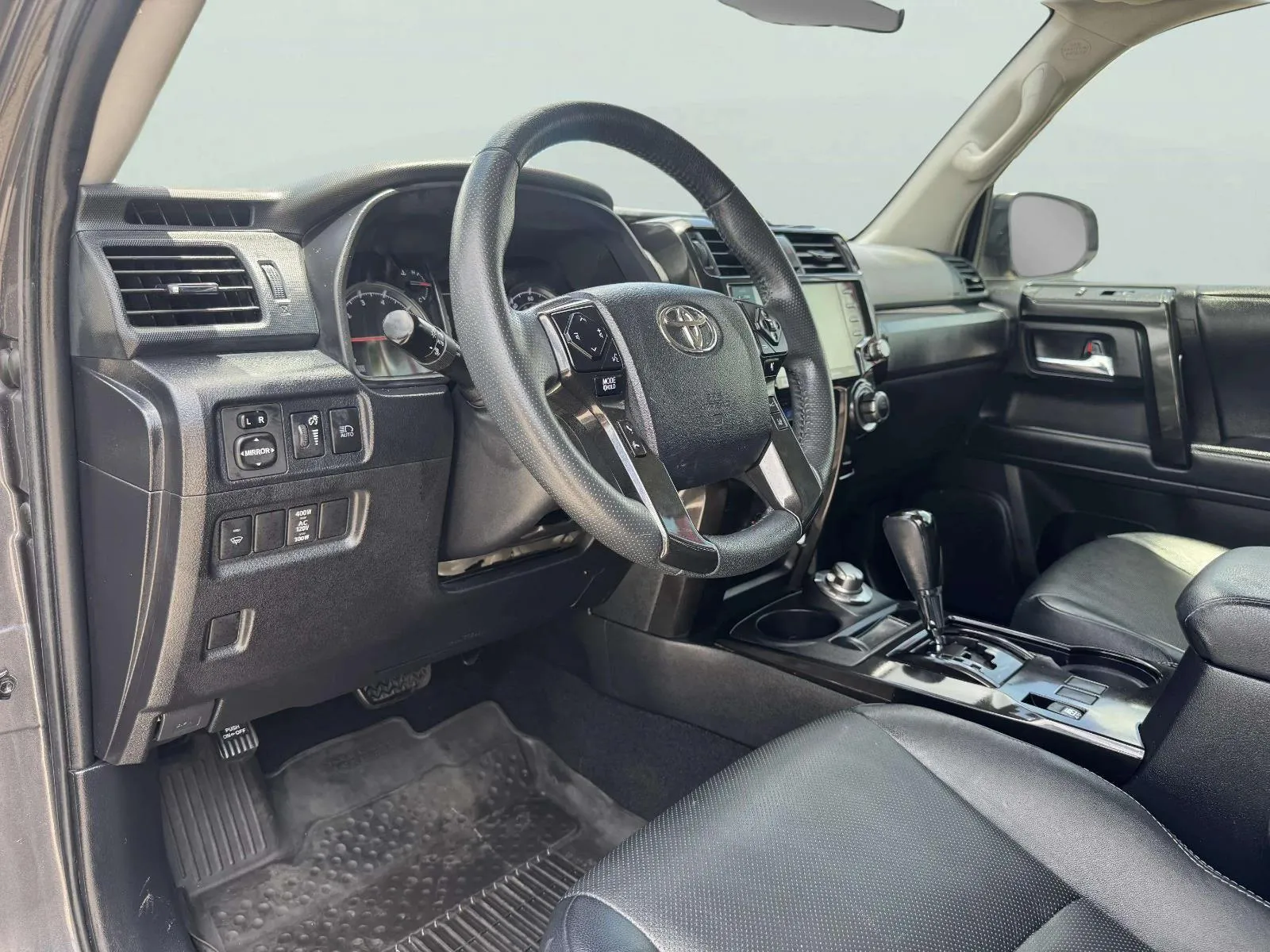 Toyota 4Runner photo 22