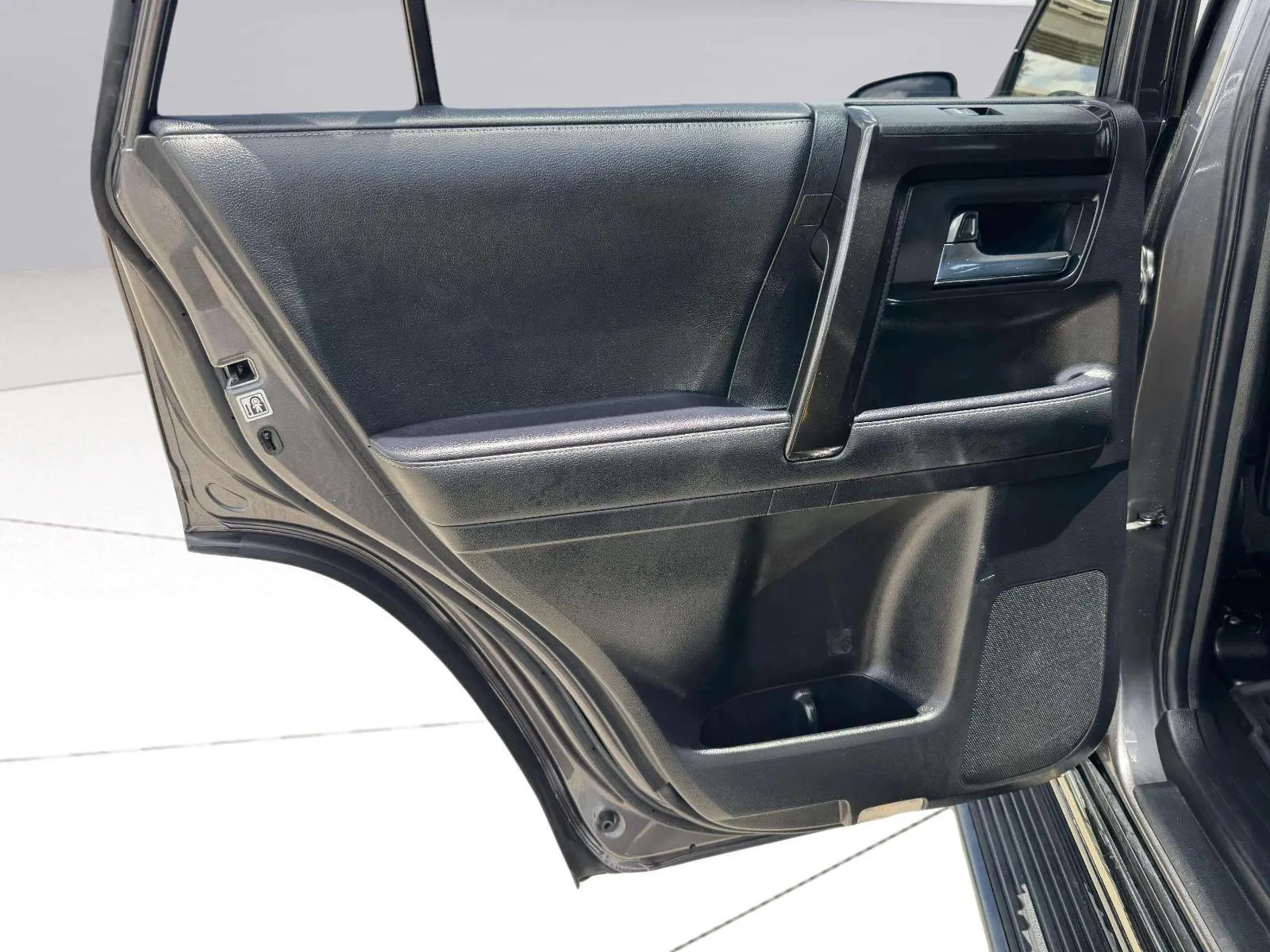 Toyota 4Runner photo 40