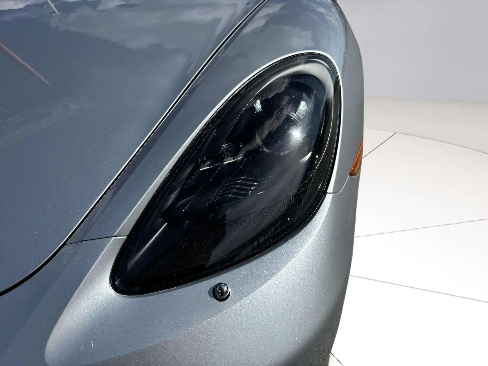 2018 Porsche 718 13
