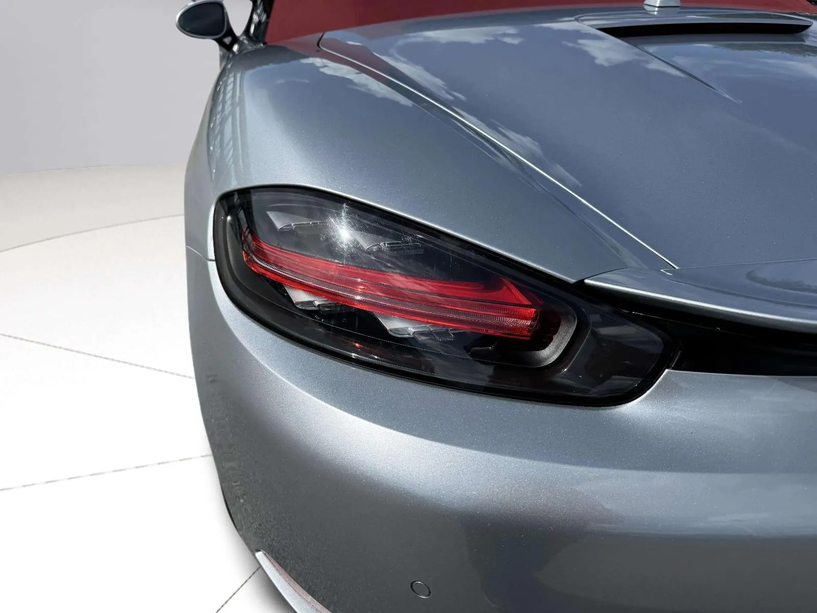 2018 Porsche 718 15