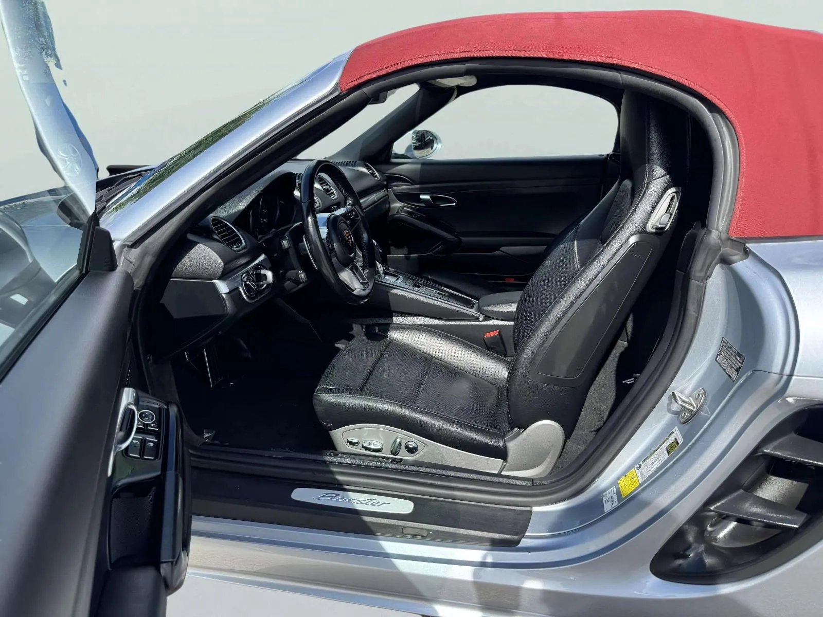 2018 Porsche 718 18