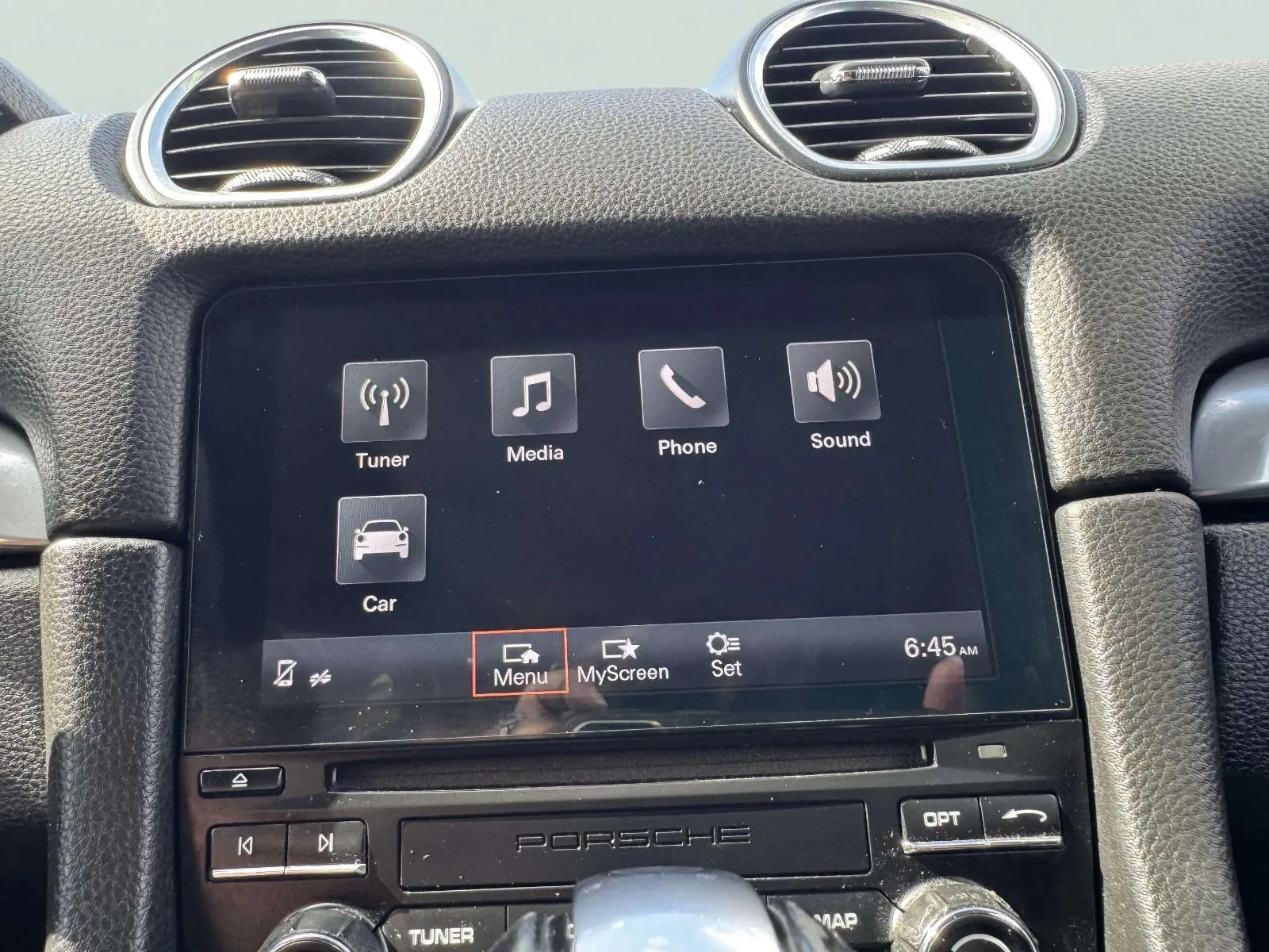 2018 Porsche 718 32