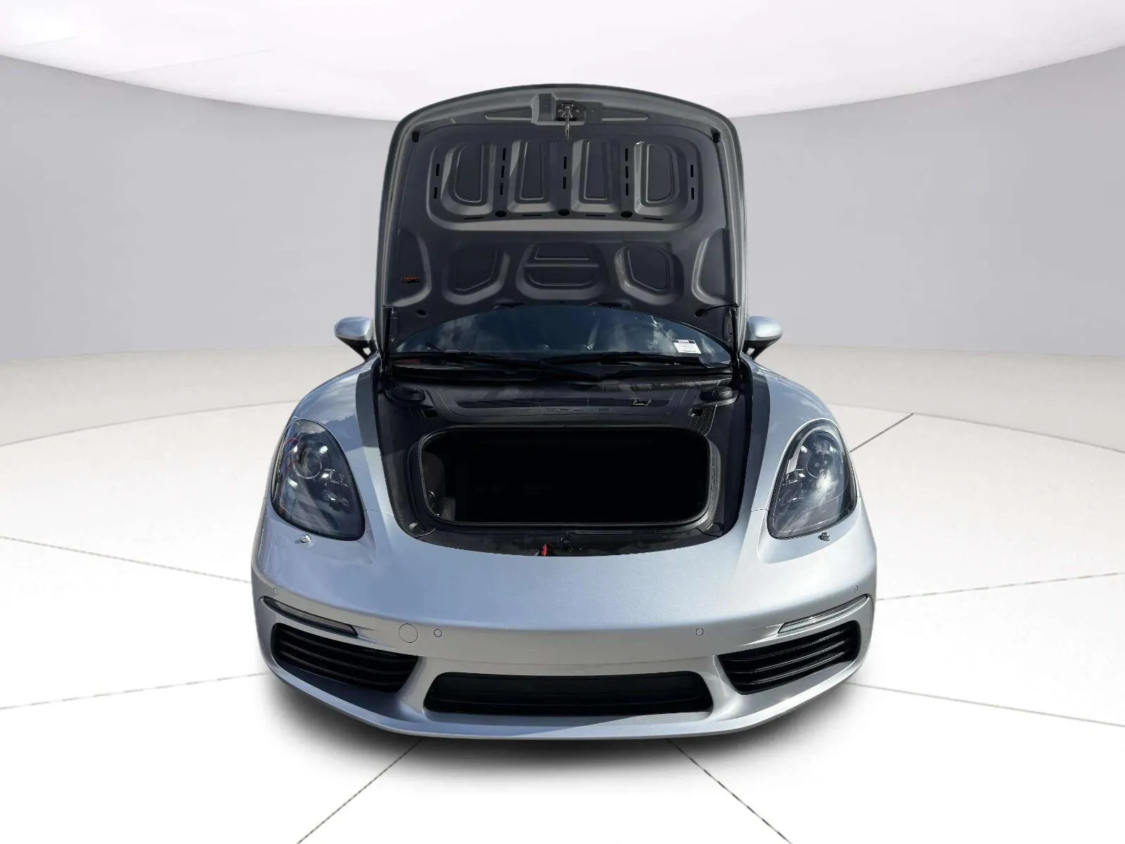 2018 Porsche 718 47