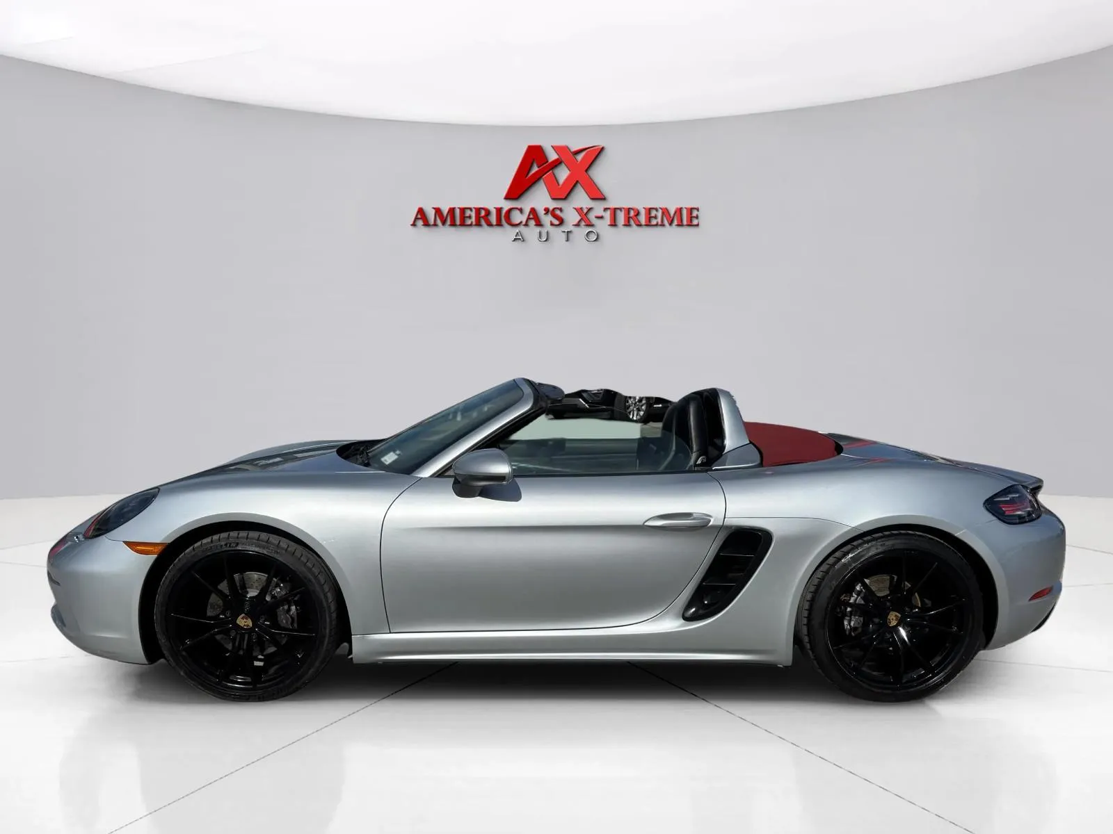 2018 Porsche 718 57