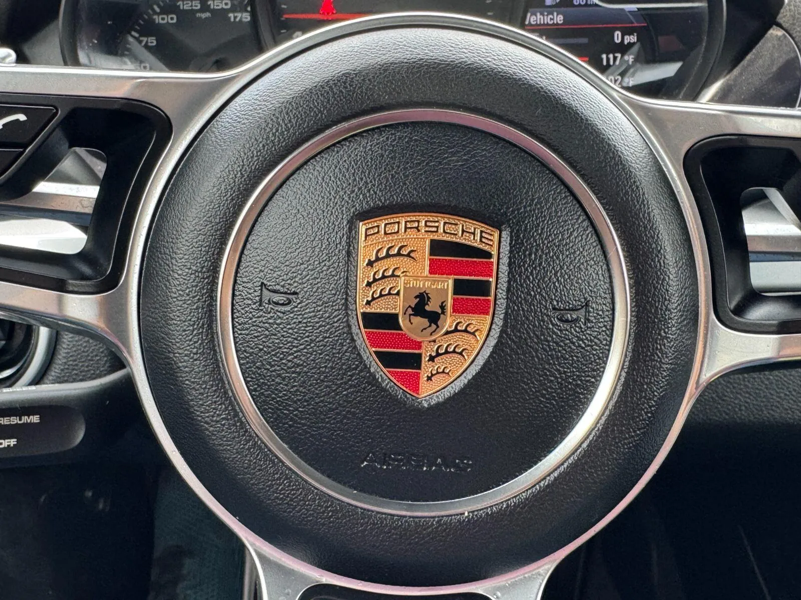 2018 Porsche 718 29