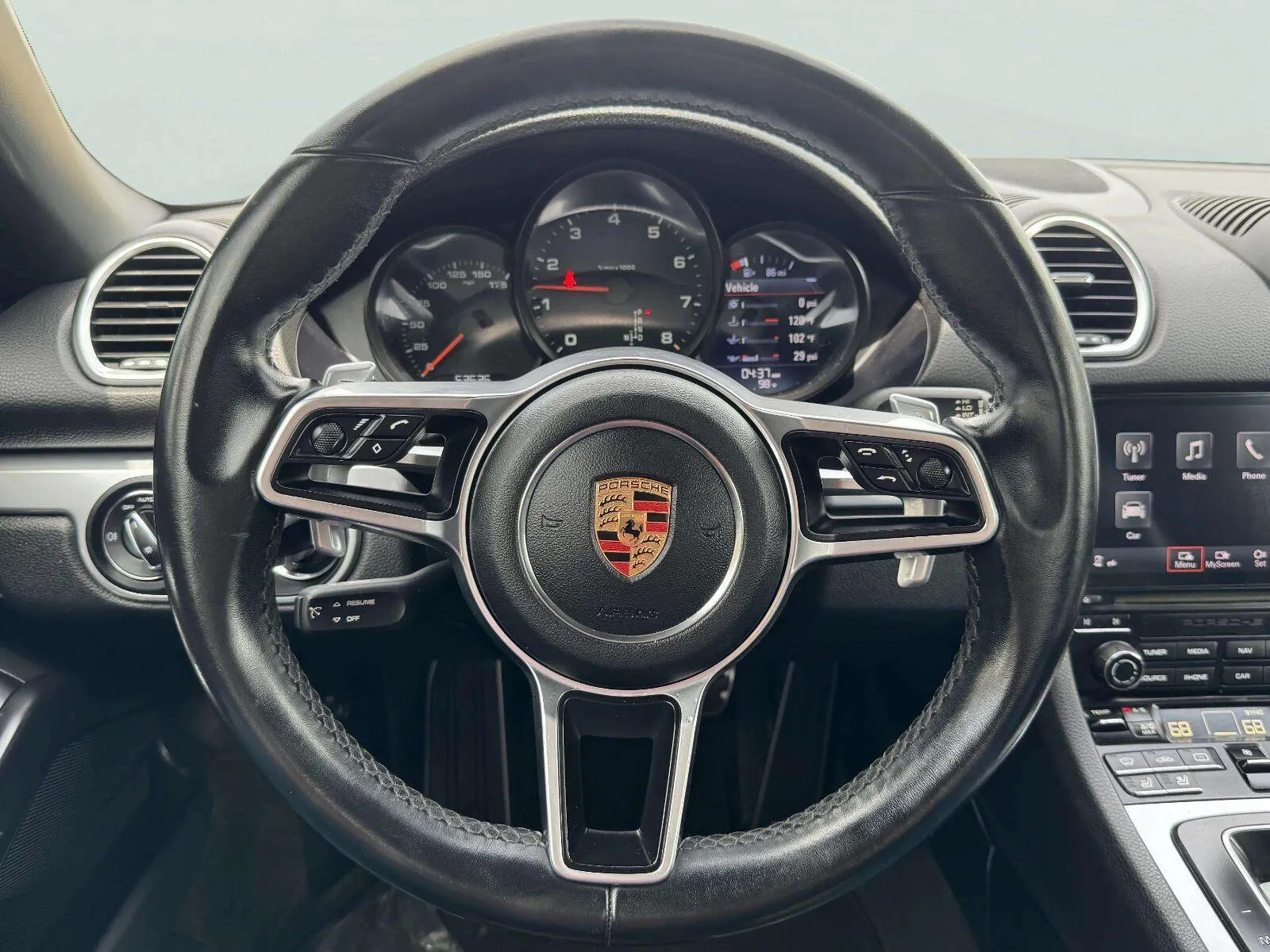 2018 Porsche 718 31