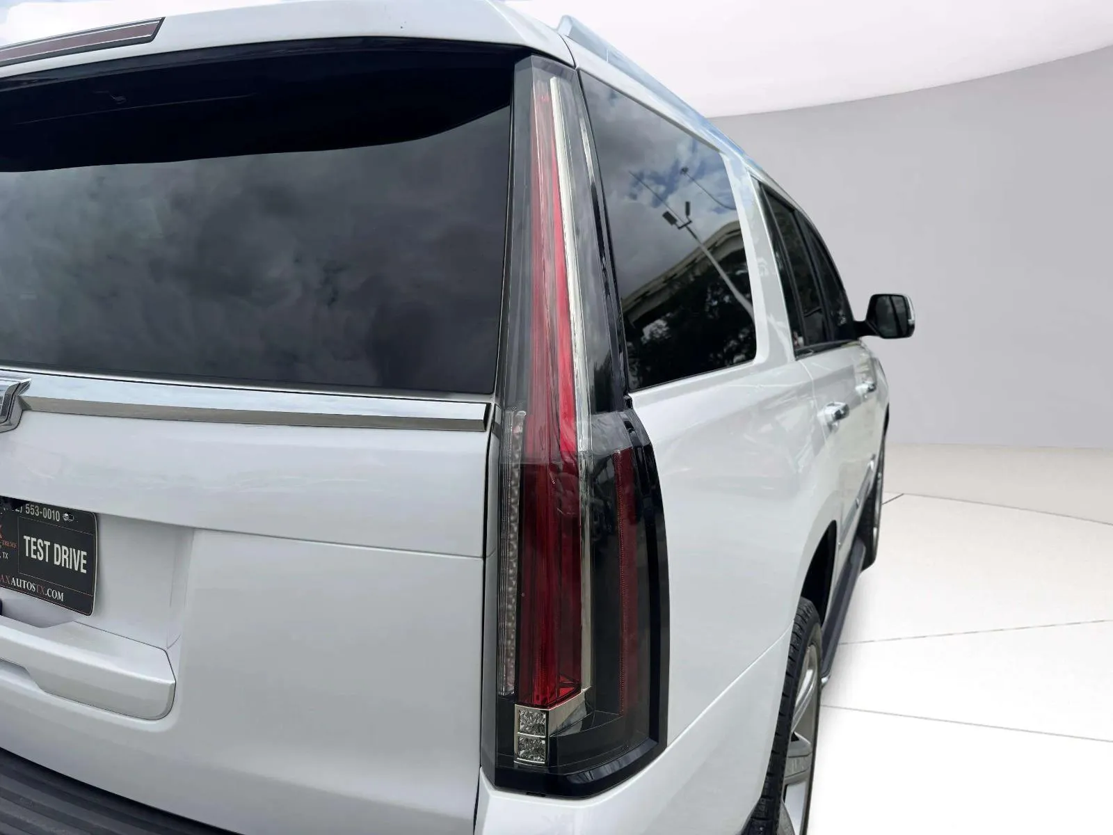 Cadillac Escalade photo 16