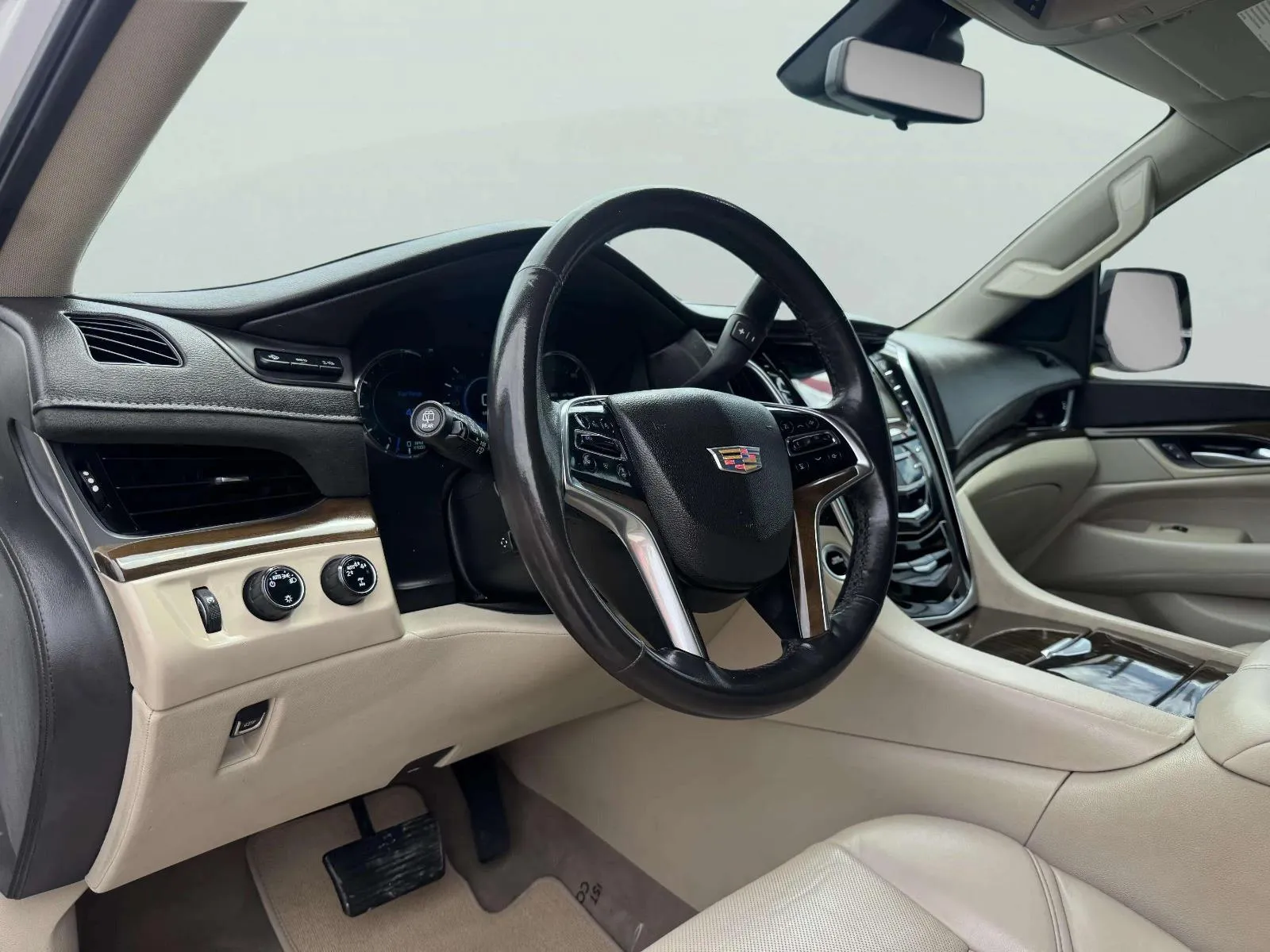 Cadillac Escalade photo 21