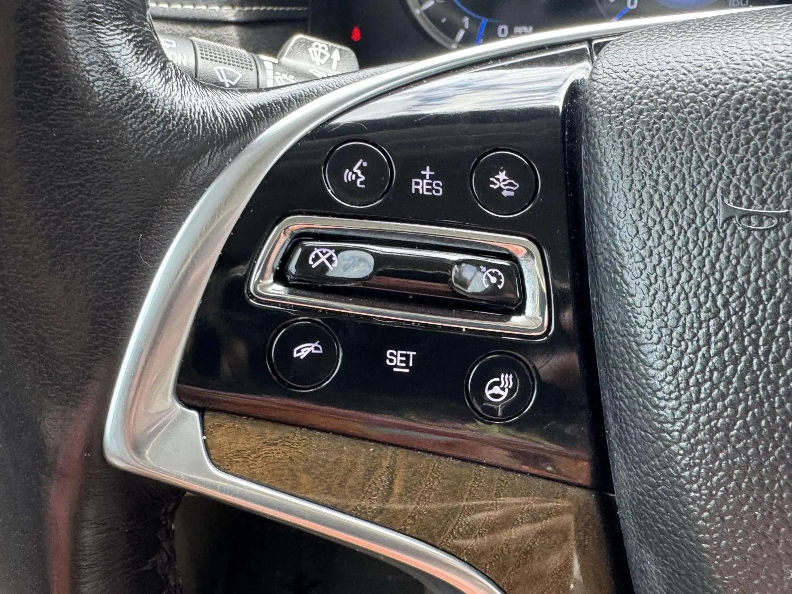 Cadillac Escalade photo 27